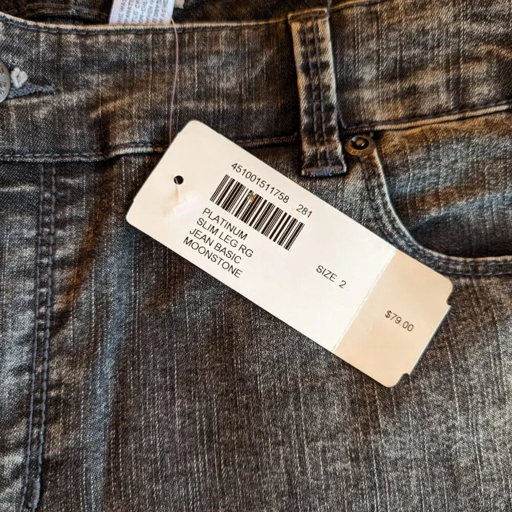 Jeans Chico's NWT size large, Chico's size 2 regular - Picture 2 of 3